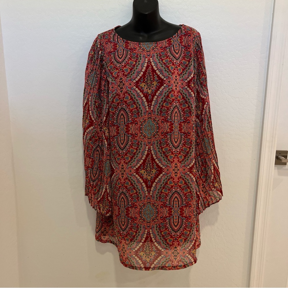 Fire Los Angeles Dress is perfect for any occasion.XL BEAUTIFUL paisley pattern. - Picture 3 of 6